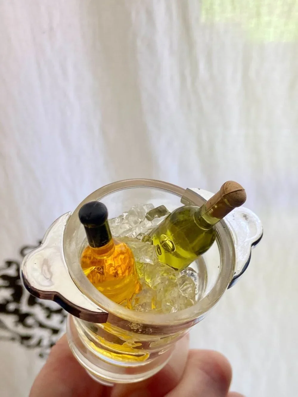 Vintage Acrylic Wine Bottle Stopper Ice Bucket Wine Bottles Ice